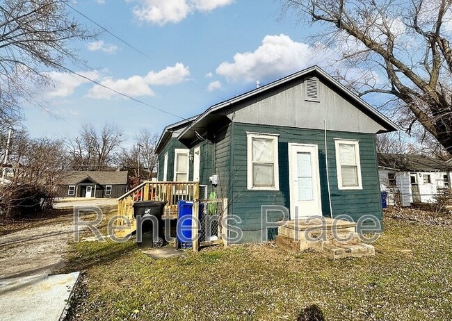 Building Photo - 321 E Greeley St