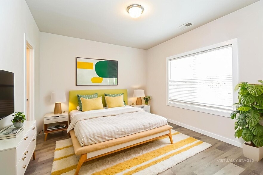 Building Photo - 5511 Laborde Ave