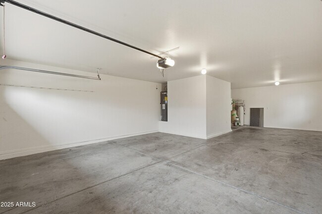 Building Photo - 3032 E Denim Trail