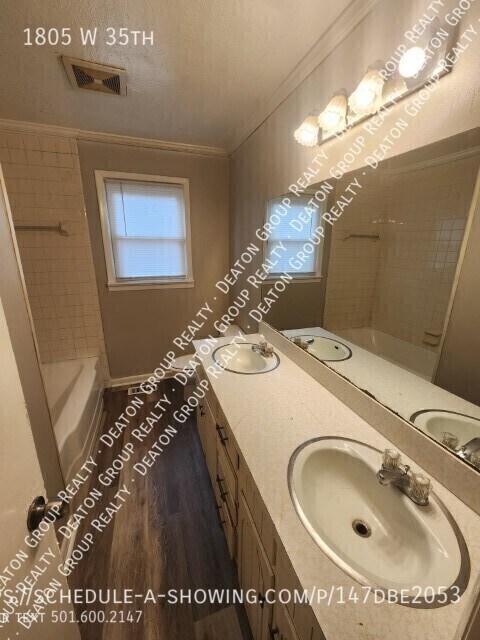 Building Photo - 1805 W 35th-