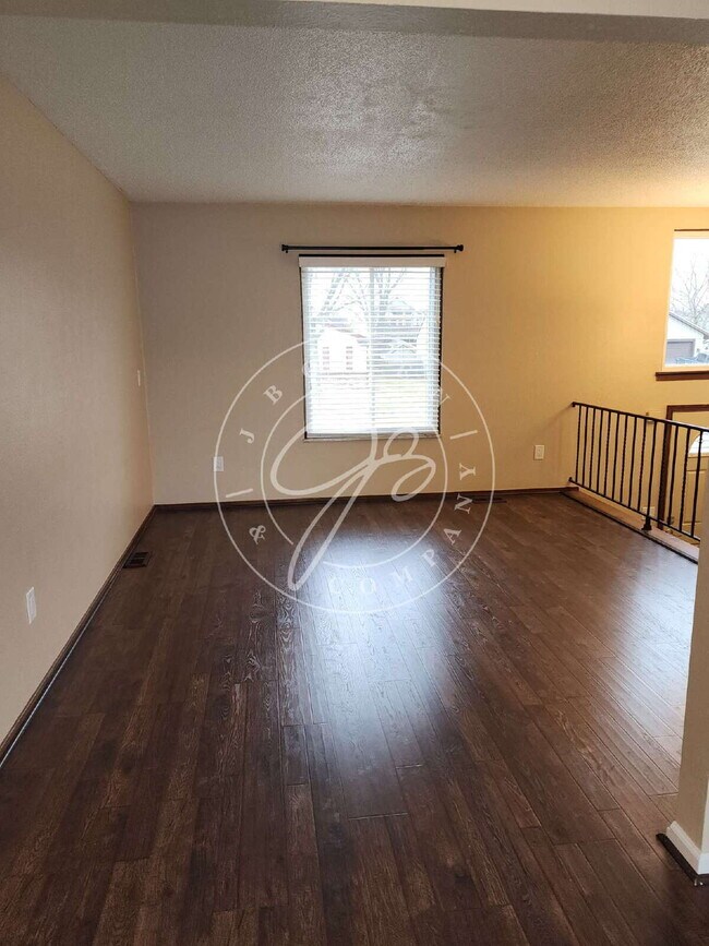 Building Photo - 9450 Millcroft Rd