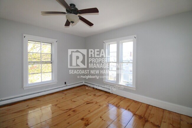 Building Photo - 40 Grove St