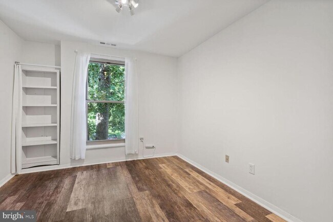 Building Photo - 3326 Woodburn Village Dr
