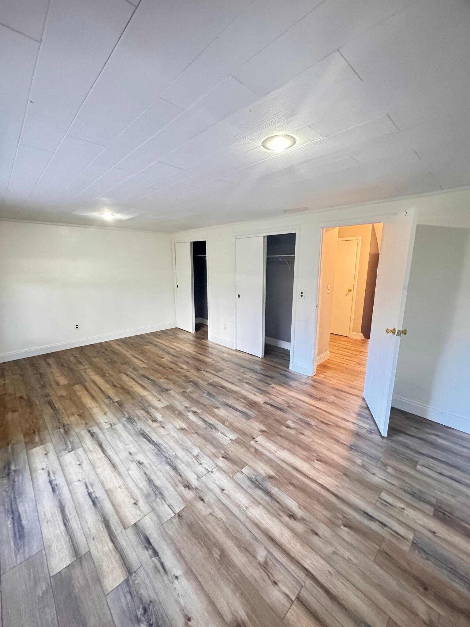 Building Photo - 6409 Granton Ave