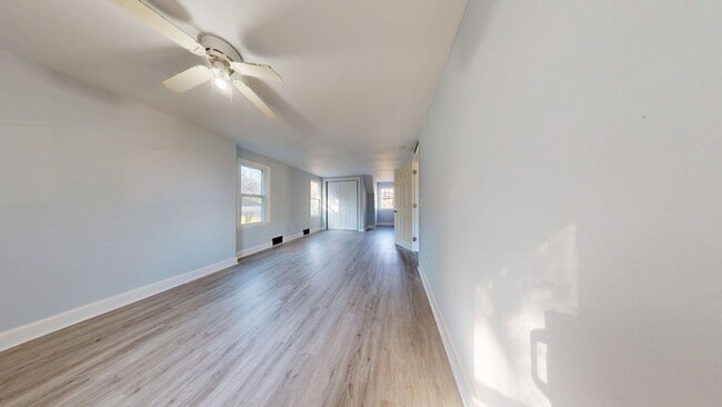 Building Photo - 353 Sturges Ave