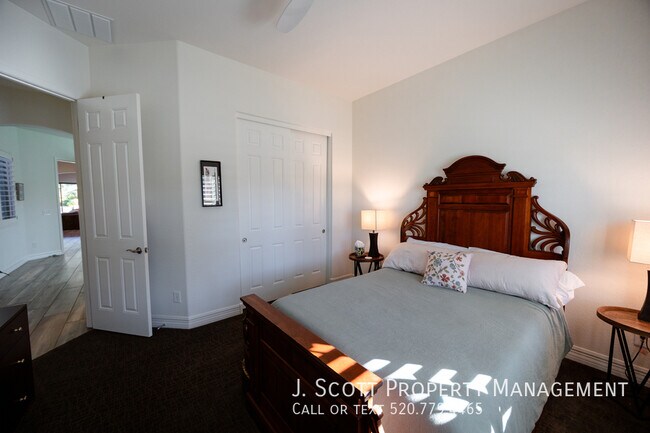 Building Photo - 15646 W Ashland Ave