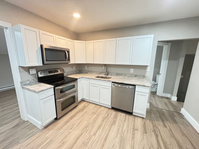 Building Photo - 20 W Union Blvd