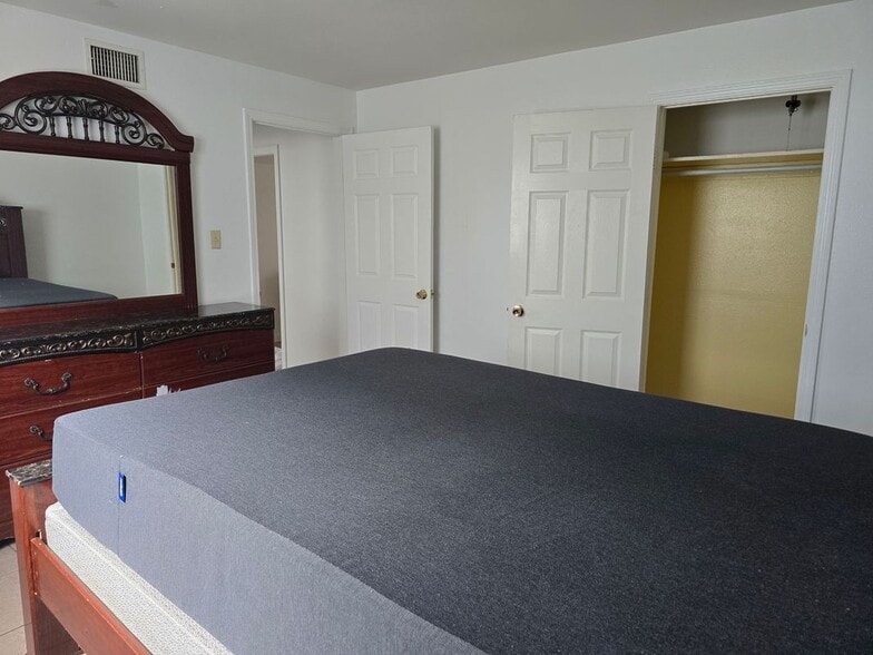 Building Photo - 3718 Franklin Ave