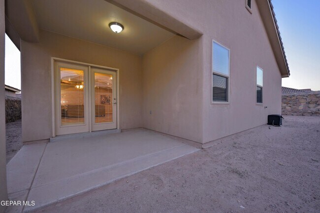 Building Photo - 270 Silver Hill
