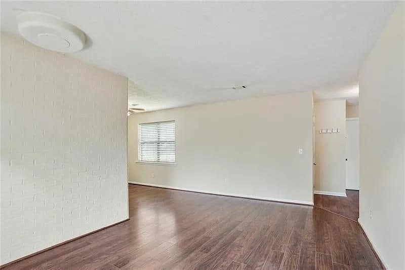Building Photo - 76 Sandalwood Cir