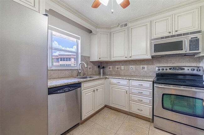 Primary Photo - 701 Lori Dr