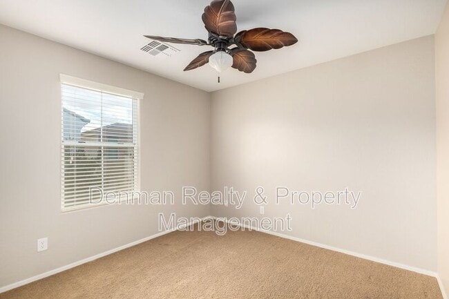 Building Photo - 4262 E Carla Vista Dr
