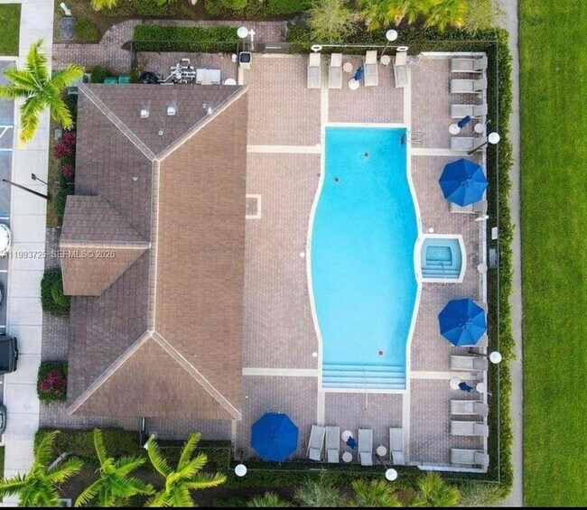 Building Photo - 5942 Mustang Manor