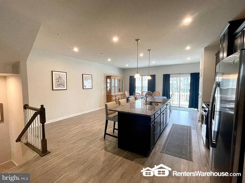 Building Photo - 2824 Shaws Rd