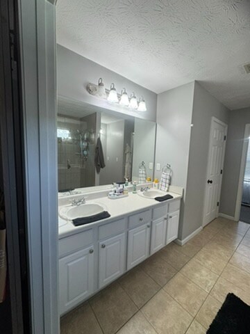 Building Photo - 3978 Rock Hollow Dr