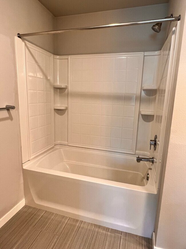 Building Photo - 3Bd/3Ba Lynnwood Townhouse