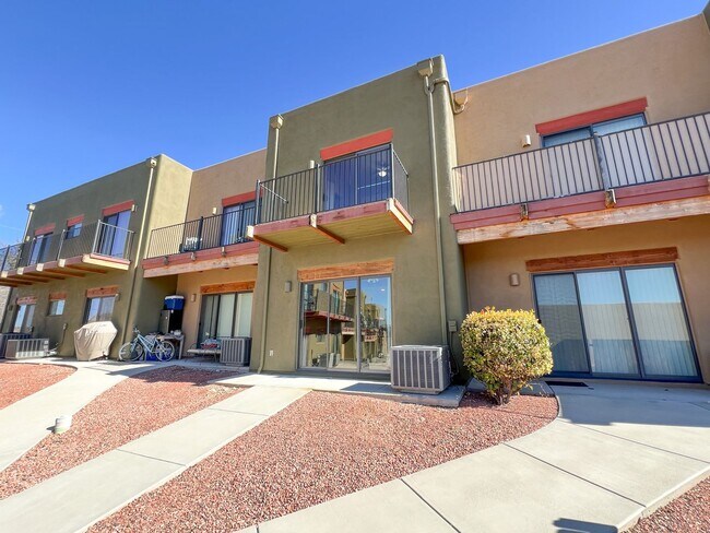 Building Photo - TWO STORY CONDO - RIMROCK/MONTEZUMA- BEAVE...