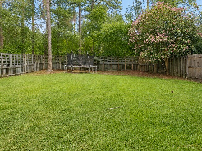 Building Photo - 127 Pine Bluff Dr