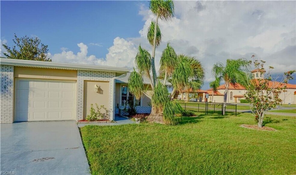 Building Photo - 6004 Deming Ave