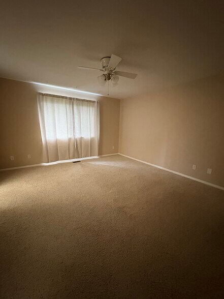 Primary Bedroom - 4639 Burgundy Ln
