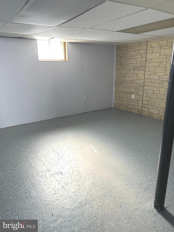 Building Photo - 7839 Birmingham Ave