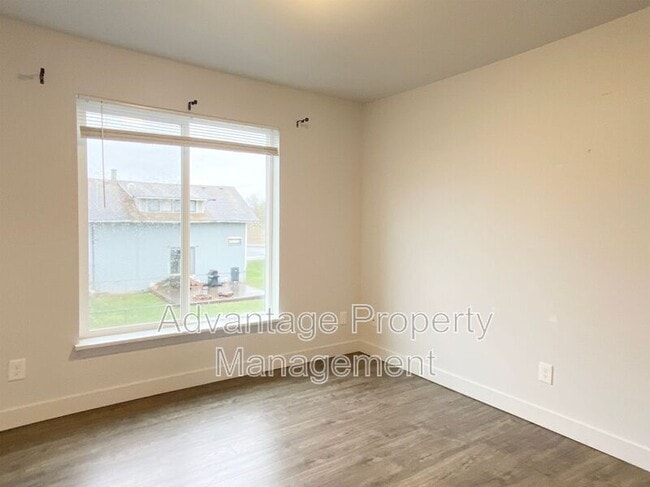 Building Photo - 1170 Linn Way