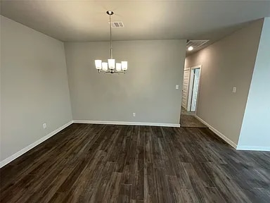 Building Photo - Magnolia 9807