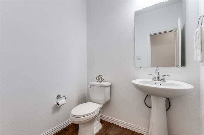 Building Photo - 1732 Ann St