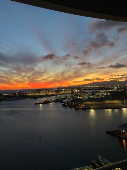 Building Photo - 66 Queen St