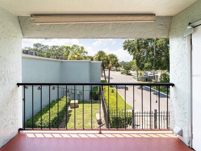 Building Photo - 2876 Somerset Park Dr