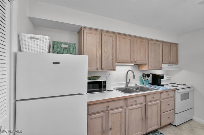 Building Photo - 850 Palm St