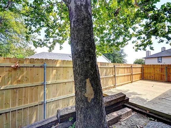 Building Photo - 2520 Limestone Dr