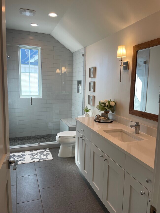 2nd Bath - 19601 Flying J Blvd