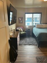 Building Photo - 304 Ponderosa Ct