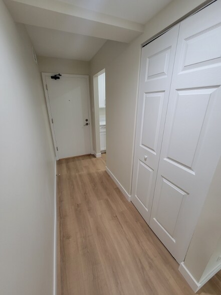 Building Photo - 700 Perrie Dr