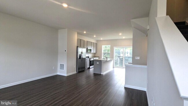 Building Photo - 151 Cooperage Rd