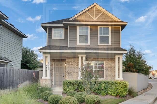 Primary Photo - 17901 Malnati Dr
