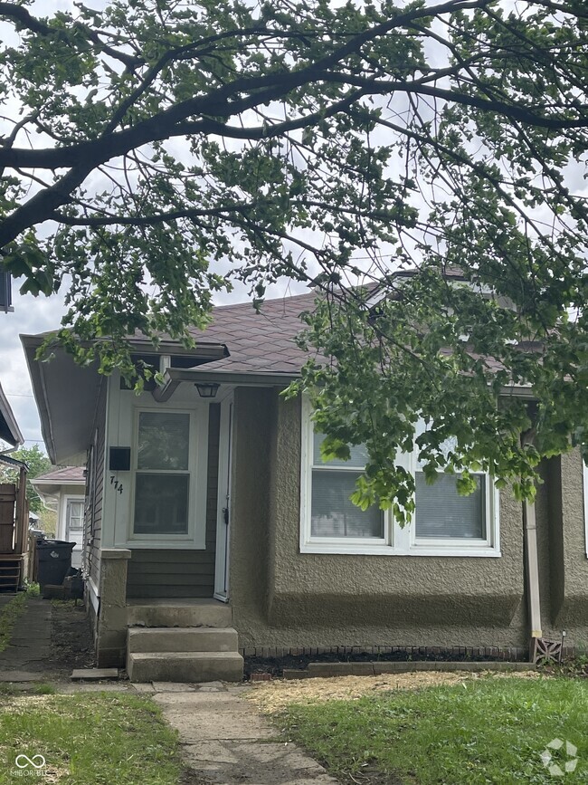 Building Photo - 774 Dequincy St