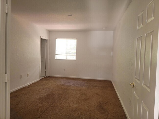 Building Photo - 2603 SW 82nd Ave