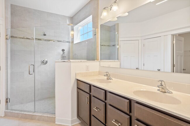 Building Photo - 22395 Arbor Cir