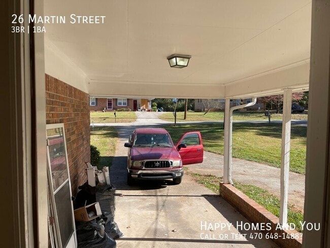Building Photo - 26 Martin St