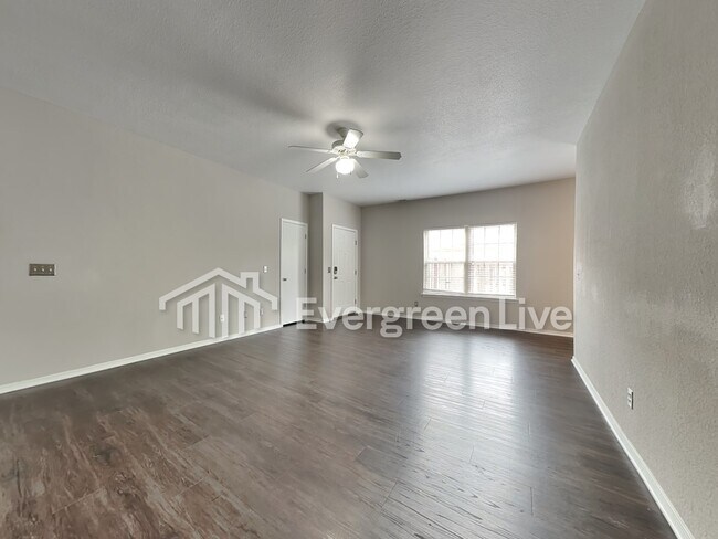 Building Photo - 6172 Milliken Bend