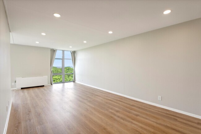 Building Photo - 3600 Conshohocken Ave