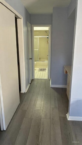 Jack & Jil Bath - 2902 Stonehedge Rd