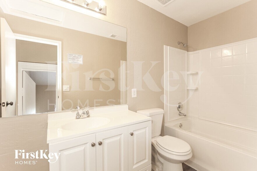 Building Photo - 14133 W Two Guns Trail