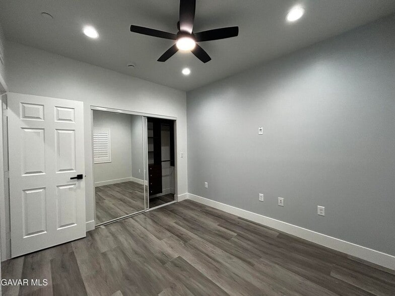 Building Photo - 3838 Balmont St