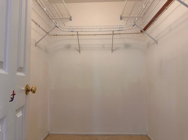 Building Photo - 263 Southwick Ct