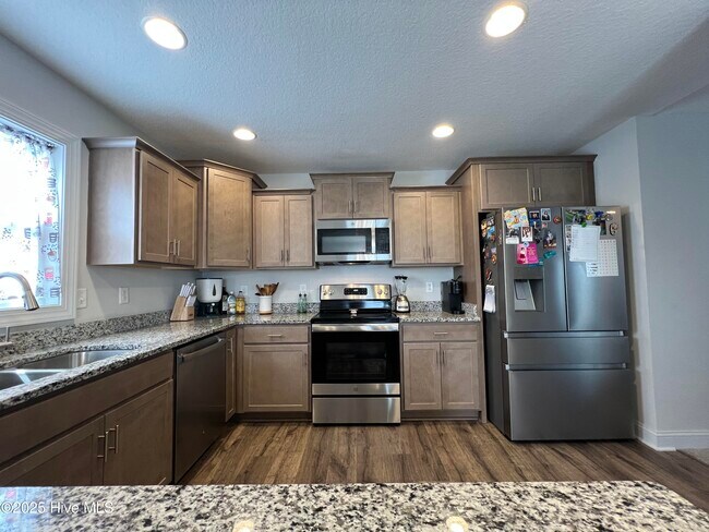 Building Photo - 629 Indigo Johnston Dr