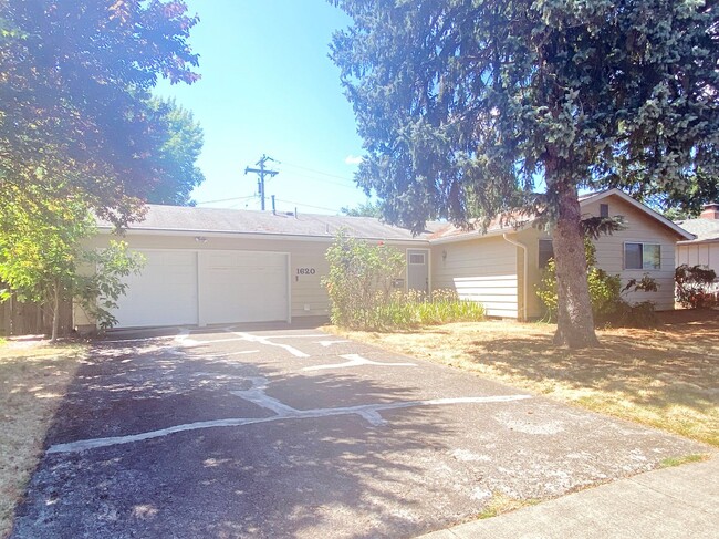 Building Photo - Cute and Comfortable Single Level Home