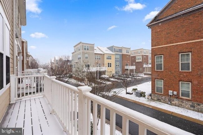 Building Photo - 722 Crown Park Ave